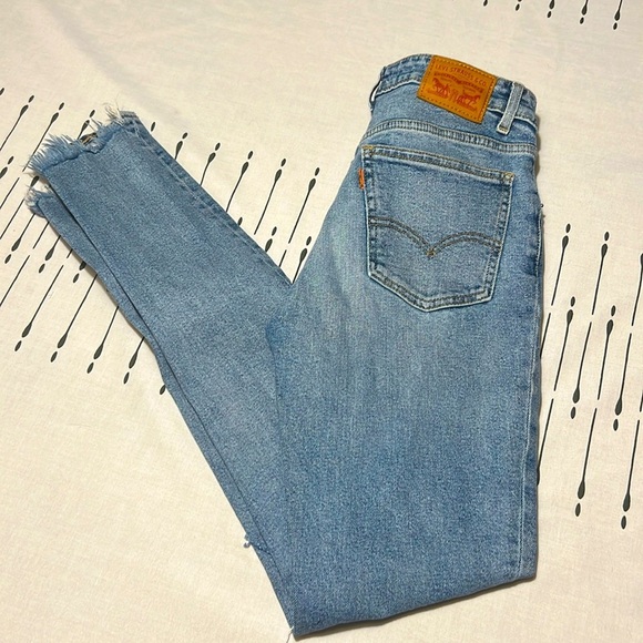 Levi's Denim - Levi's 721 Vintage High Rise Skinny  Jeans. Size 27 X 32